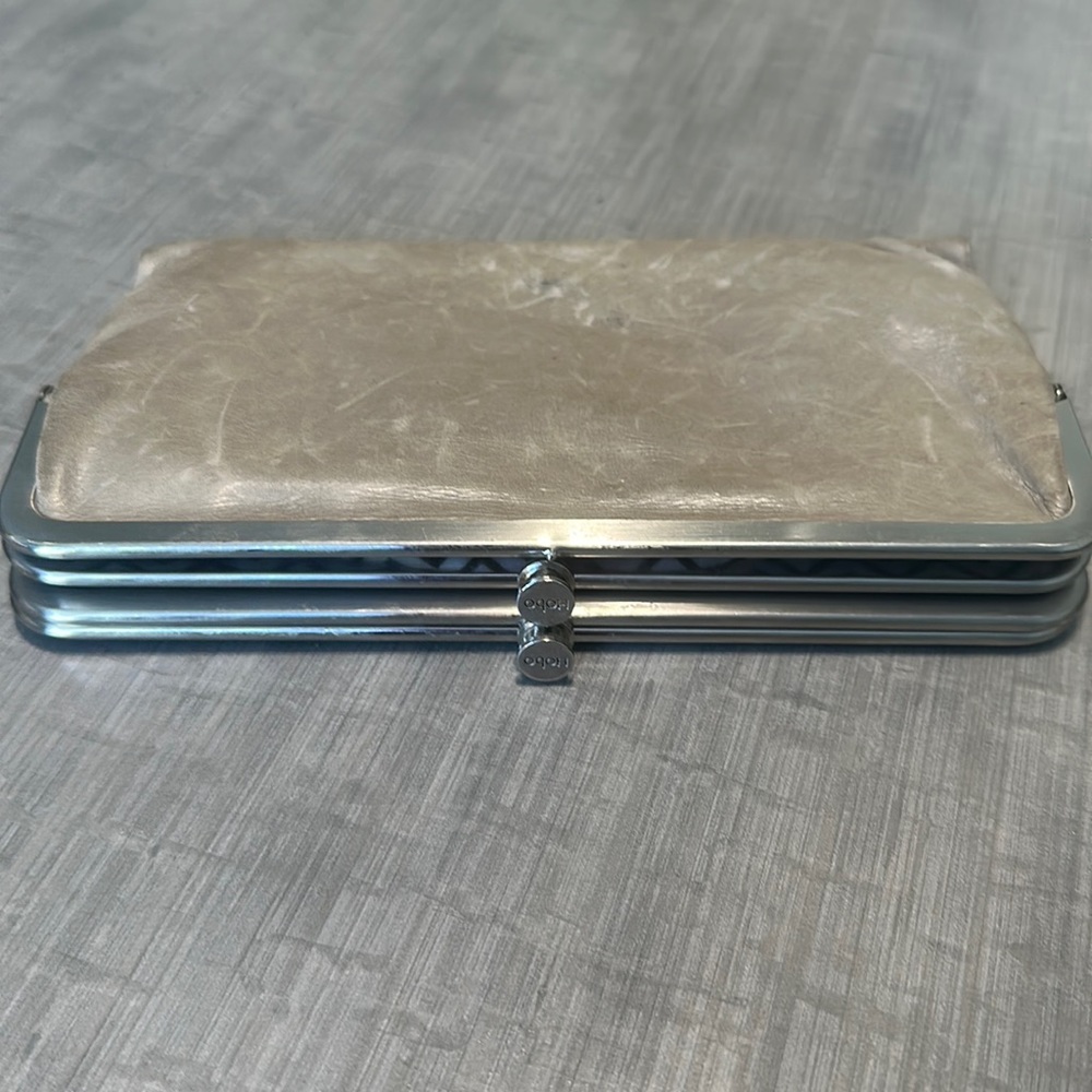 GUC Hobo Lauren Clutch Wallet